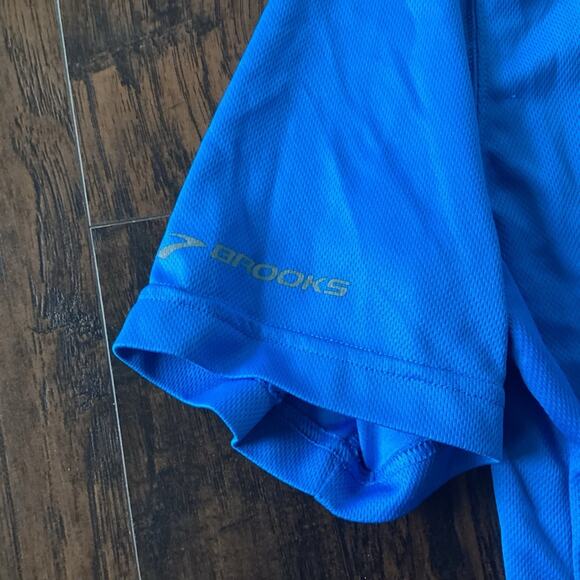 Brooks Mesh Running Tee - Picture 6 of 6